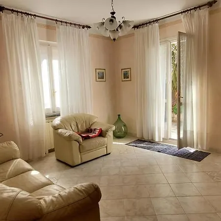 Appartement Daneri 2 *